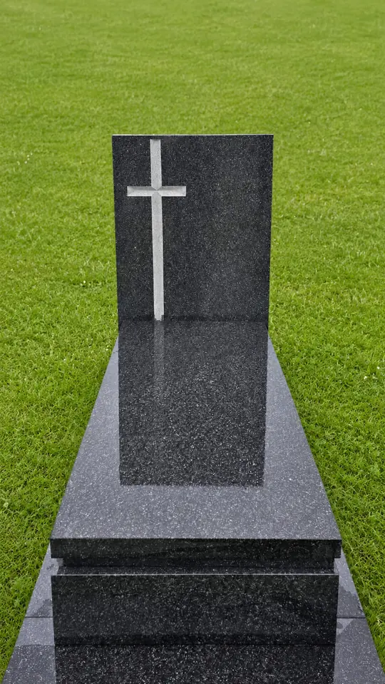 Nagrobek granitowy - przykład wzoru 24